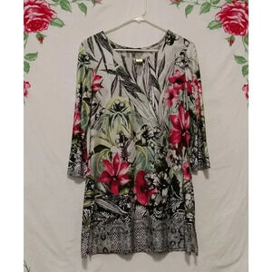 Linea Domani Size Medium Floral 3/4 Sleeves Round Neckline  Dress